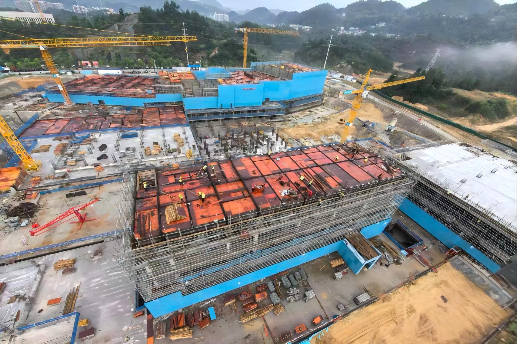 恩施市中醫(yī)醫(yī)院遷建項(xiàng)目+地上主體及地下主體結(jié)構(gòu)施工.jpg